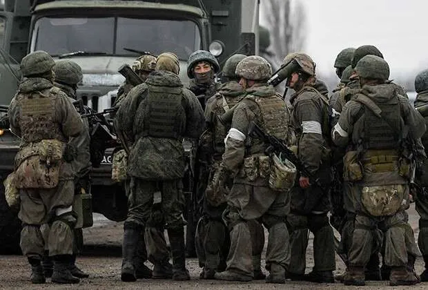 Тактика “тисячи порізів”: окупанти переносять атаки на нові напрямки після провалів на Донеччині