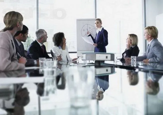 Тренд на офісну роботу: чому молодь повертається до роботи з 9 до 17