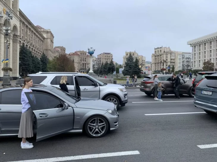 Хрещатик у Києві щодня перекриватимуть о 09:00 під час хвилини мовчання