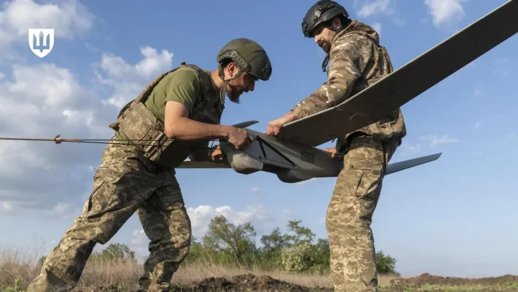 Дрони літакового типу стали доступні для військових на DOT-Chain Defence
