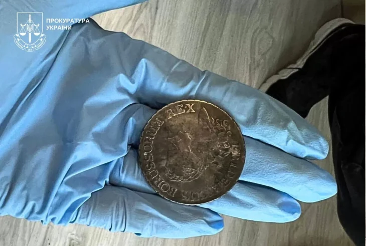 На Закарпатті судитимуть ужгородця за спробу продажу скарбу ґава-голіградської культури
