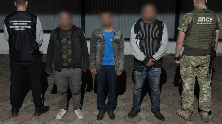 Прикордонники Закарпаття затримали десятьох нелегалів на кордоні з Румунією