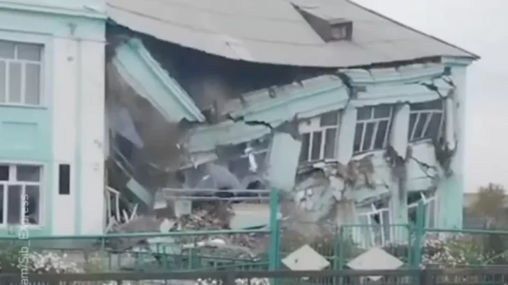 У росії за добу обвалилися дві школи: є загиблі в москві