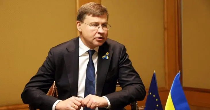 Єврокомісія планує репараційний кредит Україні за рахунок заморожених активів рф