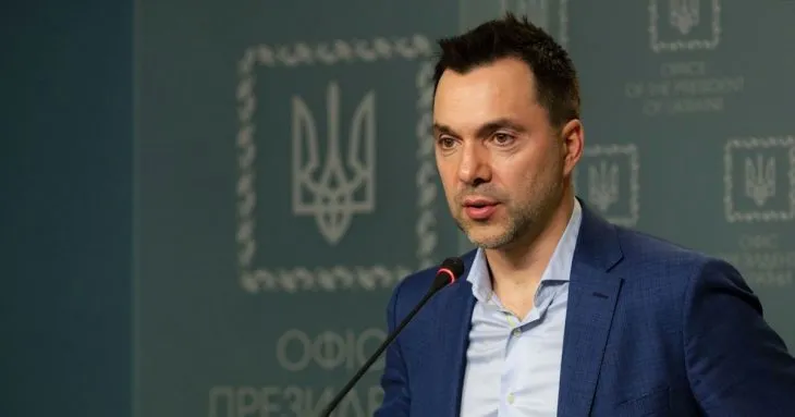 росія повторно оголосила у розшук ексрадника ОП Олексія Арестовича