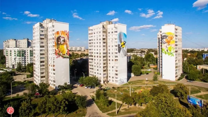 У Харкові зафіксовано чотири удари російських КАБ: є поранені та пошкоджено понад 20 авто