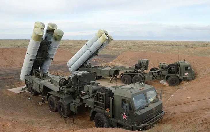 Крах “непереможної” ППО: після атак українських БПЛА рф шукає С-400 у Туреччини