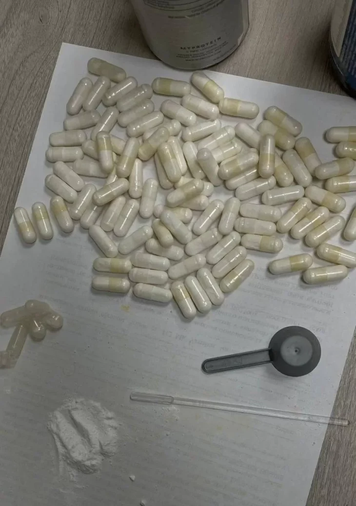 На Одещині митники затримали іноземця з кокаїновим креком, канабісом і гашишем