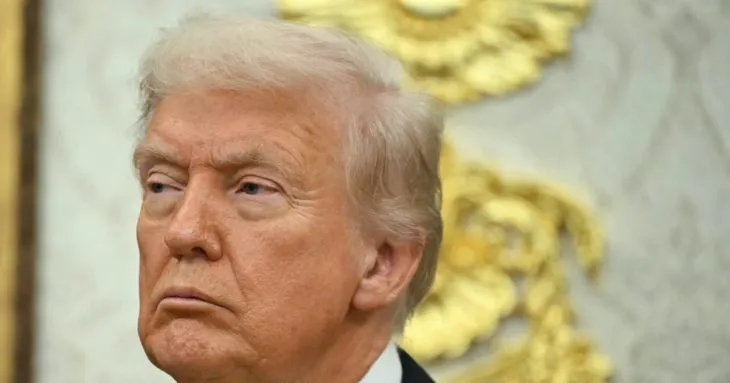 Трамп закликав Зеленського укласти мирну угоду і припинити бойові дії