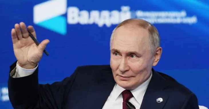Як Москва розподіляє нафтові доходи між регіонами: економічна модель росії у 2025 році