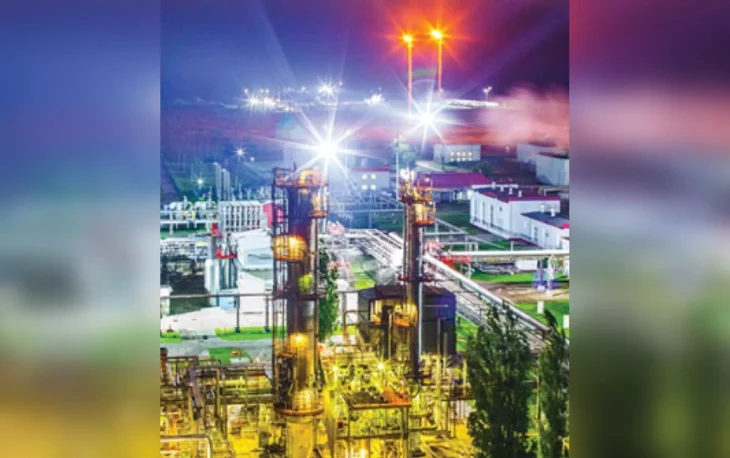Супутники зафіксували пожежу після атаки дронів на газопереробний завод у Волгоградській області