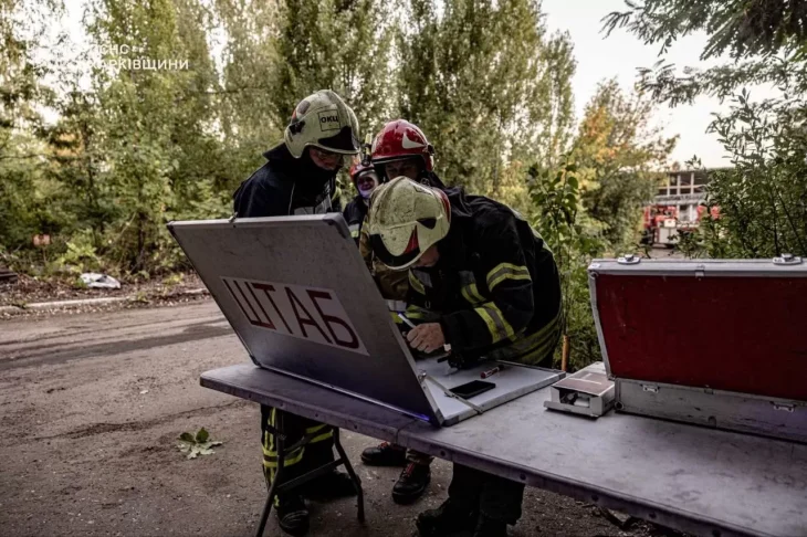 Ракетний обстріл Балаклії: загинула жінка, кілька людей постраждали