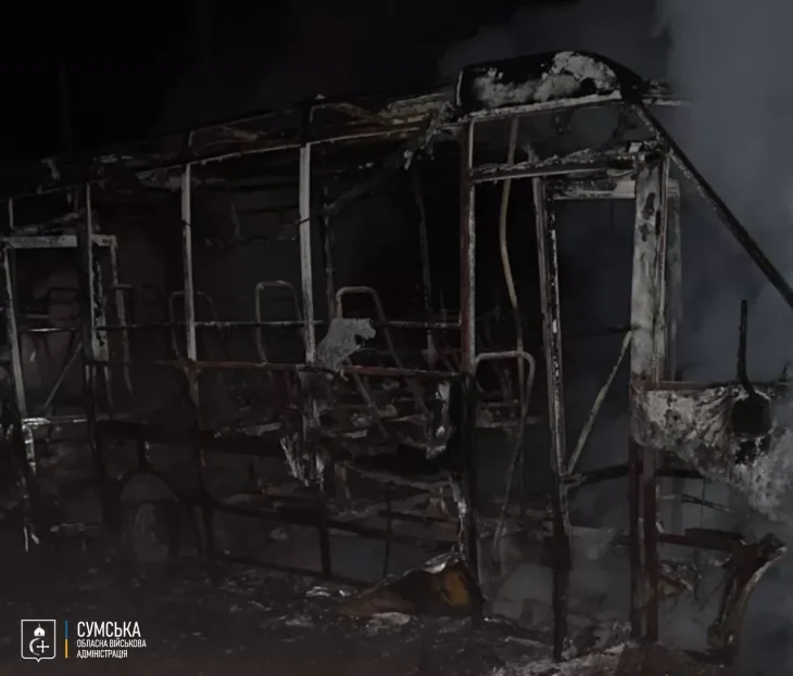 На Сумщині російський дрон атакував мікроавтобус: поранено п’ятьох, серед них дитина