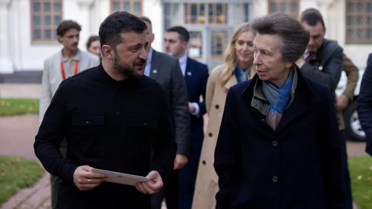Принцеса Анна відвідала Київ та вшанувала пам’ять загиблих українських дітей