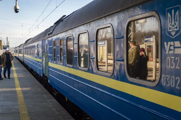 Укрзалізниця прискорила поїзди Київ – Варшава: новий розклад та маршрути