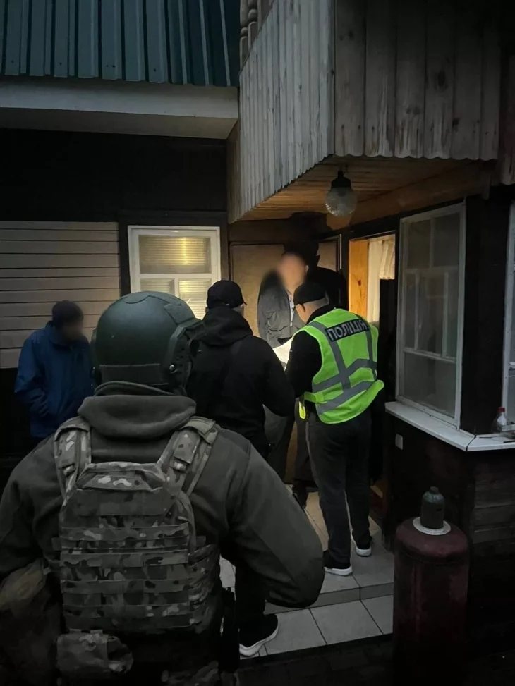 У Харкові затримали чоловіка за вимагання 1,2 млн доларів у рестораторки з погрозами