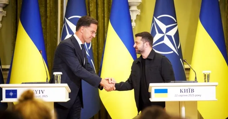 Зеленський обговорив із фон дер Ляєн і Рютте підтримку України на тлі перемовин у Флориді