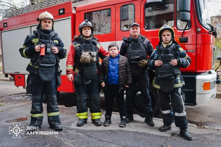 У Харкові 8-річний хлопчик врятував себе та бабусю під час пожежі у квартирі