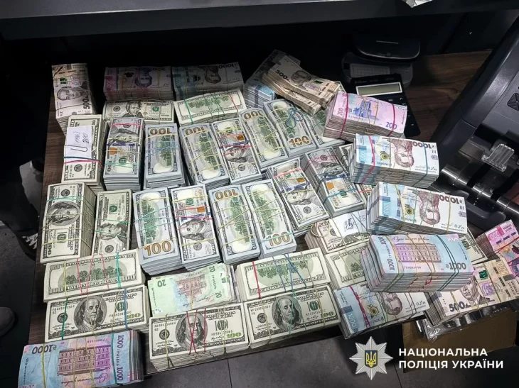 У Києві викрили фінансову аферу: псевдобіржа ошукала іноземців на мільйони доларів
