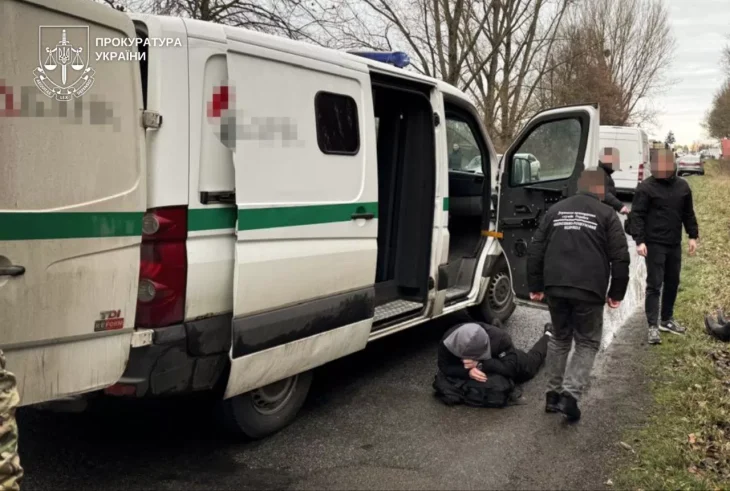 На Закарпатті затримали інкасаторів, які перевозили ухилянтів до кордону