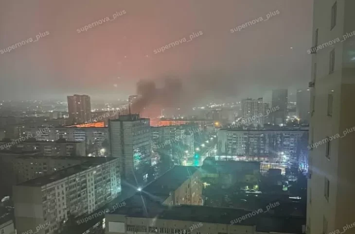 Масштабна атака дронів у Саратові та Енгельсі: вночі пролунали вибухи