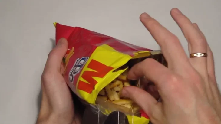 У Павлограді російська атака знищила склад виробника снеків Flint і Chipster’s