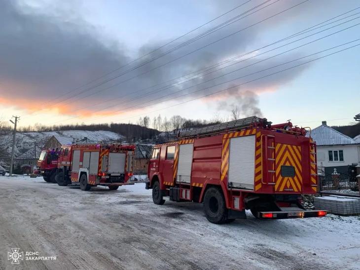 Пожежа на газопроводі поблизу села Росош на Закарпатті: загрози для жителів немає