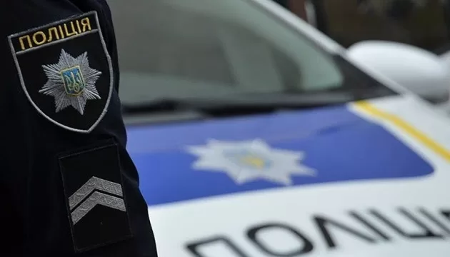 У Харкові чоловік з ножем поранив поліцейського під час перевірки документів