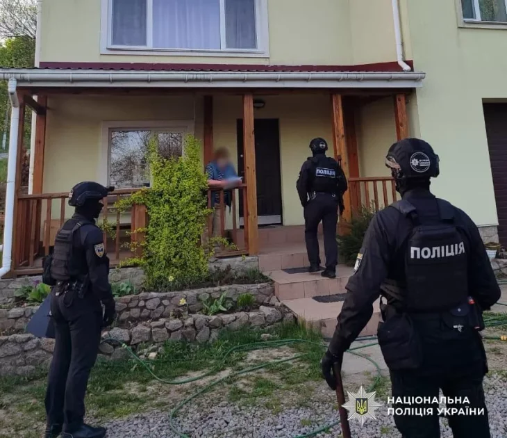 Двох львів’янок підозрюють у незаконному вивезенні дітей-сиріт за кордон для усиновлення