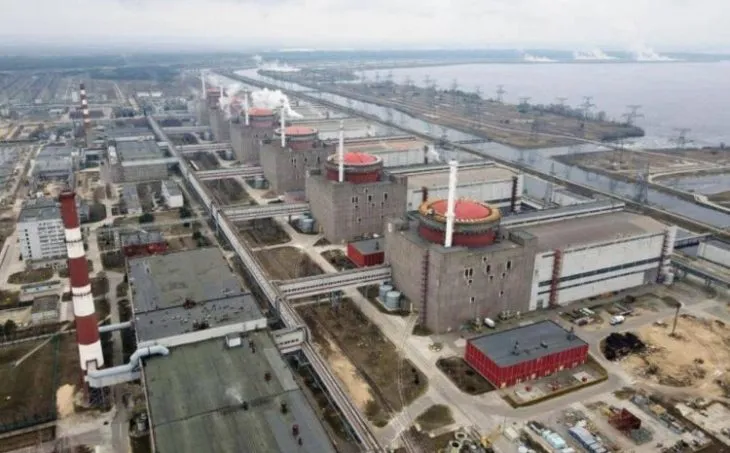 Російські війська рідше обстрілюють Запорізьку АЕС, але використовують її для атак