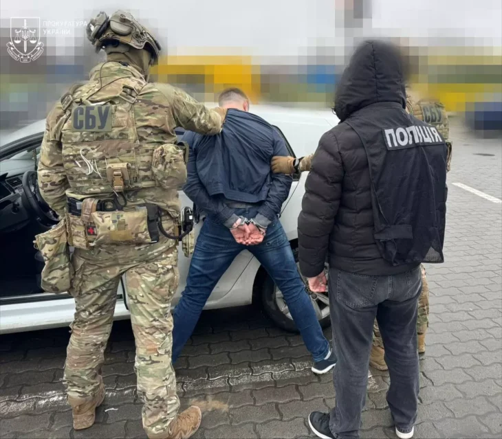 На Львівщині викрили групу торговців автоматами Калашникова по всій Україні