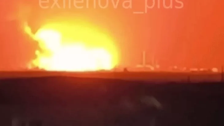 Пожежа у порту Темрюка: після атаки безпілотників загорілися резервуари з нафтопродуктами