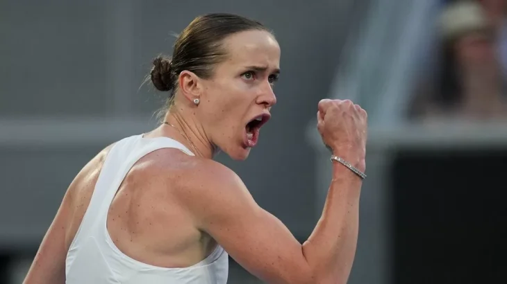 Еліна Світоліна вийшла до 1/8 фіналу Australian Open після перемоги над Шнайдер