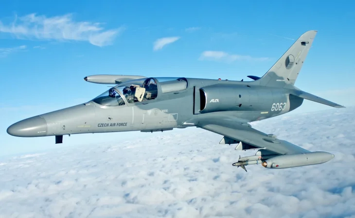 Зеленський: Україні потрібні літаки L-159 для боротьби з “шахедами”
