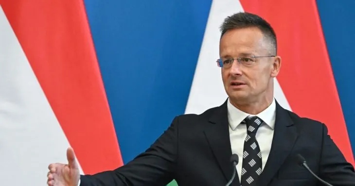 Угорщина блокуватиме санкції ЄС, доки не відновлять транзит нафти «Дружба»