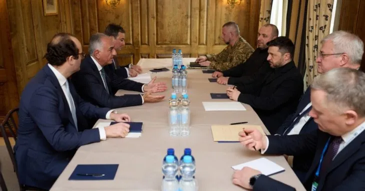 Зеленський у Мюнхені зустрівся з Резою Пахлаві