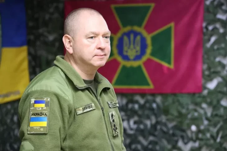 Ексголову ДПСУ Дейнека звільнили з військової служби, виїзд спростовують