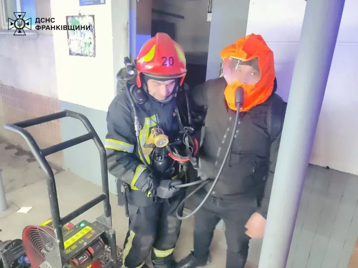 Пожежа в підвалі Івано‑Франківська: загинув чоловік, врятовано сім людей