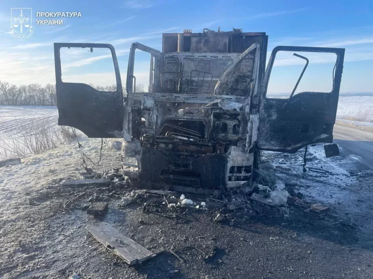 На Сумщині знищено сміттєвоз безпілотником, троє людей поранені