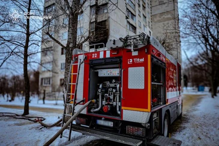У Харкові під час пожежі чоловік вистрибнув із вікна і госпіталізований