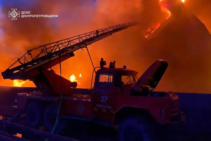 Рятувальники зазнали удару під час ліквідації атаки на Дніпропетровщині