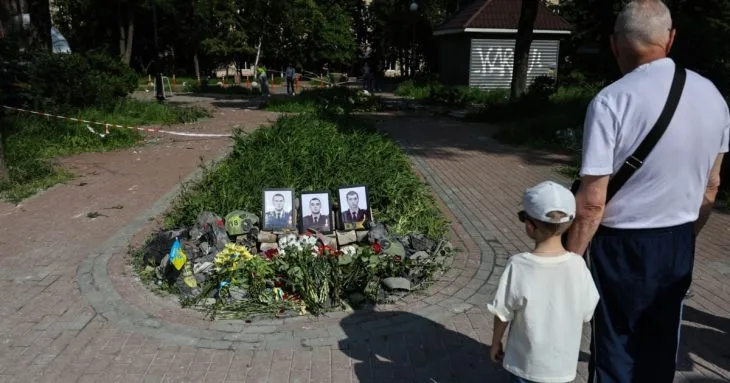 Готовність терпіти війну впала до 54% — результати опитування