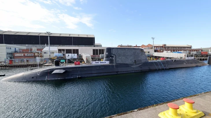 Британський підводний човен із ракетами нібито розміщено біля Ірану