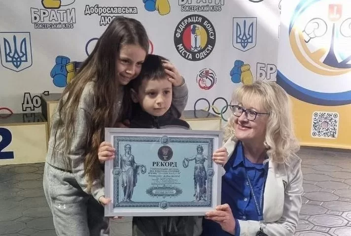 4-річний одесит встановив рекорд України — 1150 присідань без перерви