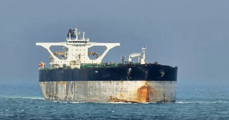 Чому 20-й пакет санкцій не забороняє морські послуги для суден із російською нафтою