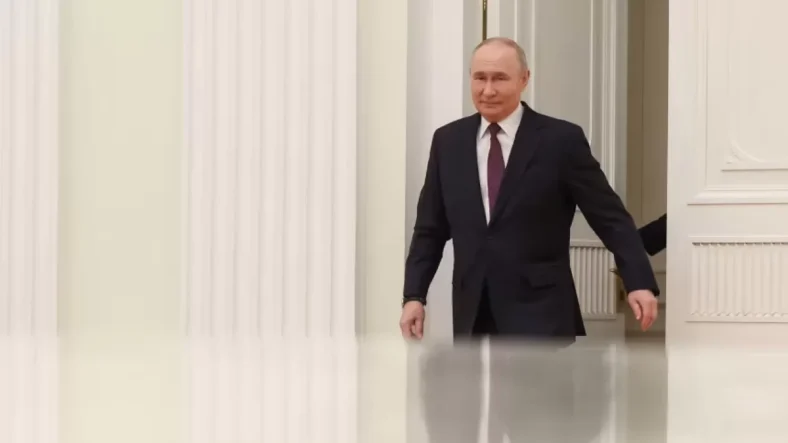 Весна невдоволення в росії: Путін відповідає посиленням репресій