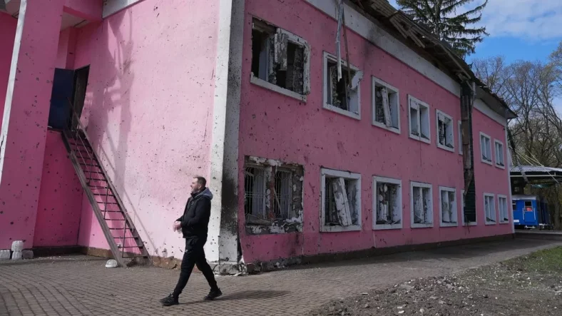 У Харкові показали наслідки удару по дитячій залізниці