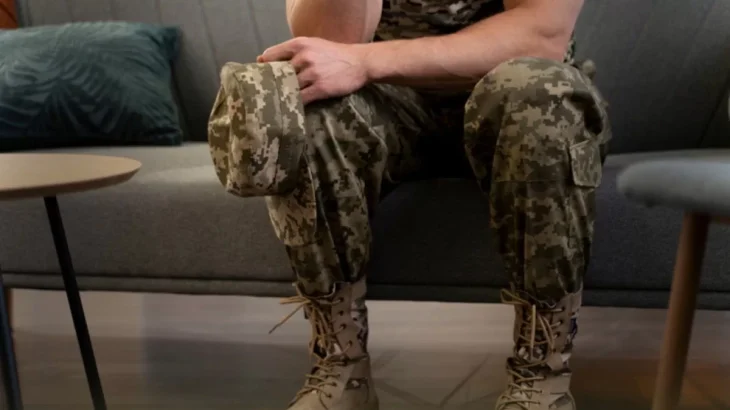 Чоловік з ножем напав на військових у Вінниці: двоє поранених
