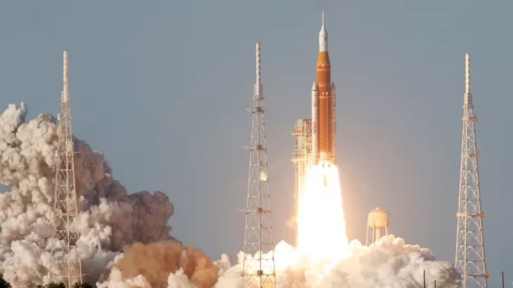 Artemis II: чотири астронавти вирушили до Місяця