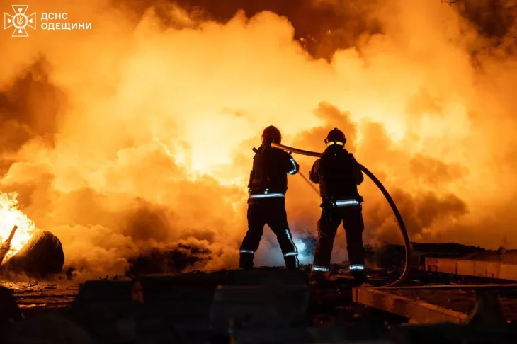 Нічний удар по Одесі: двоє загинули, десятки будинків пошкоджені
